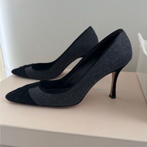 Elegant Black and Gray Women's Manolo Blahnik Heels